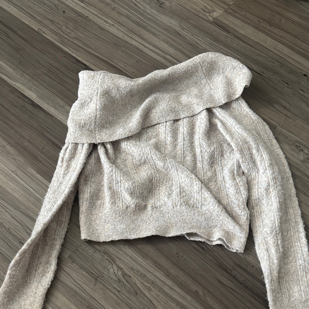 Jessica Simpson Off-Shoulder Gray Sweater